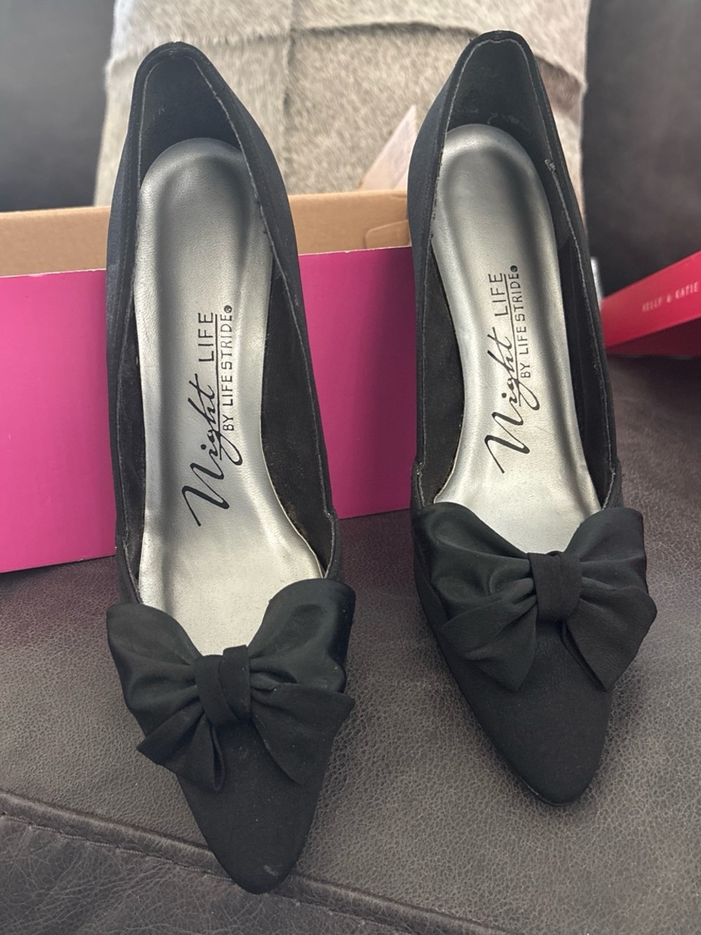 Life Stride Black Pointed Bow Pumps